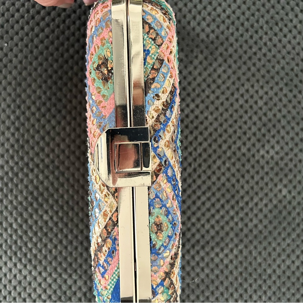 Multicolor Clutch - Picture 2 of 4
